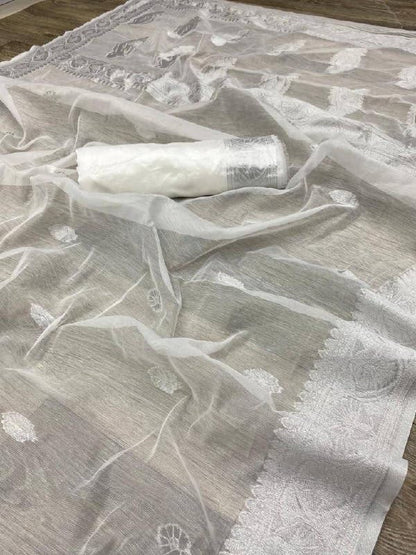 Vasthrlay Border Saree in Classic with refined kanjivaram ethnic appeal