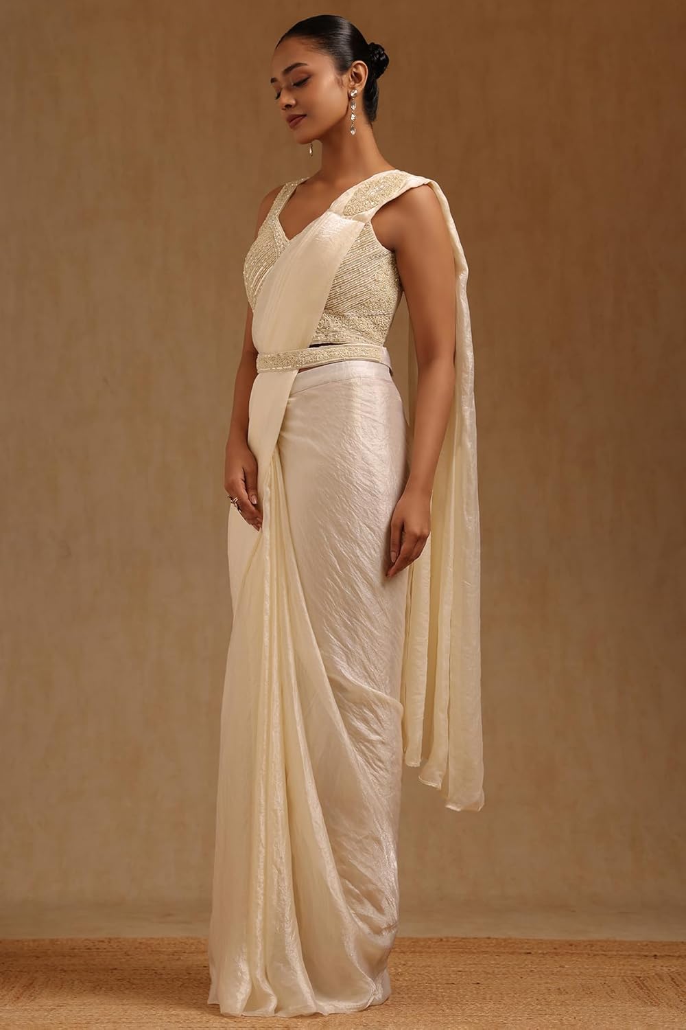 Vasthrlay Organza Classic Saree with decorative Traditional design