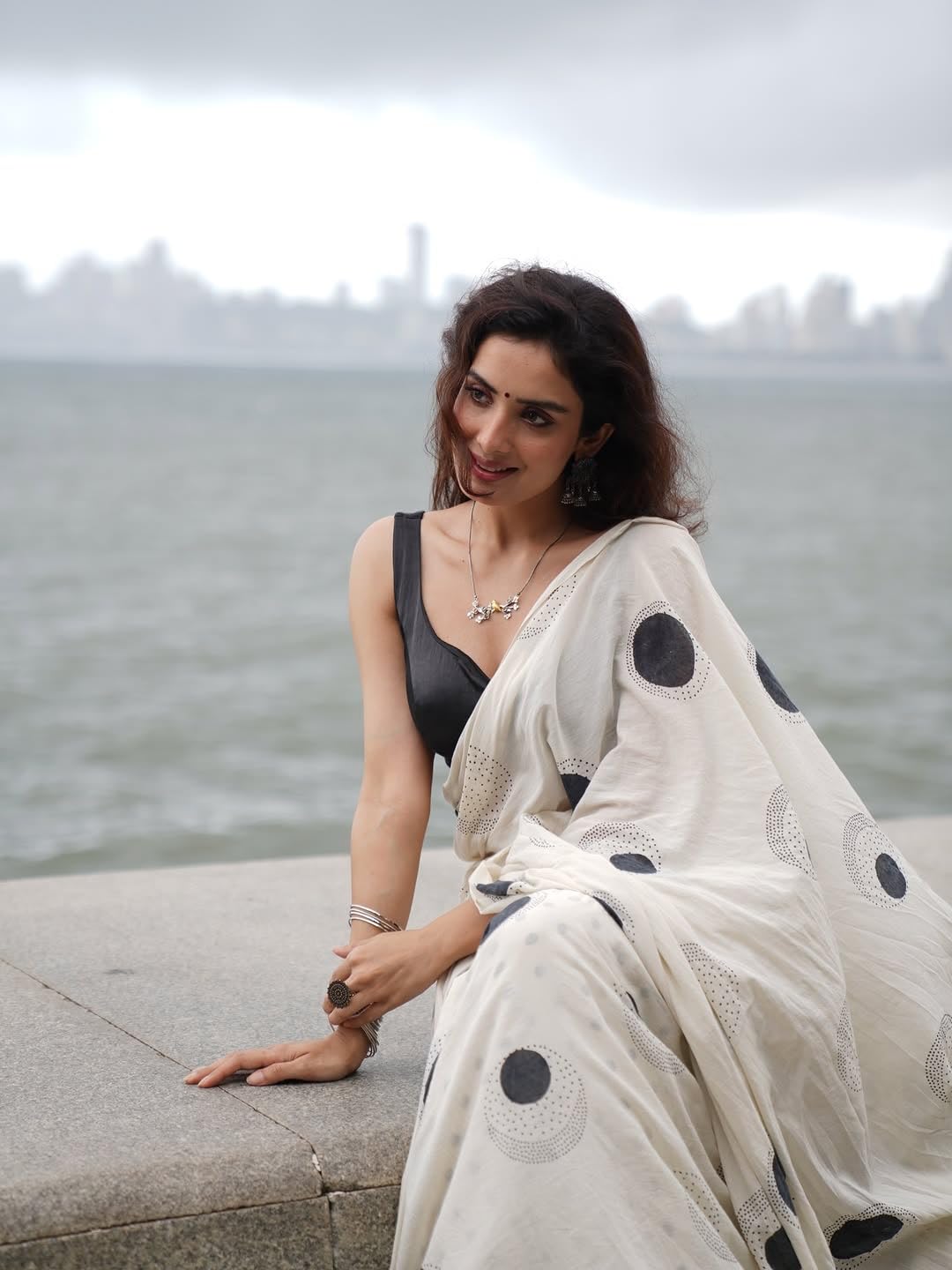 Vasthrlay Off White Traditional Saree for wedding and party wear styling