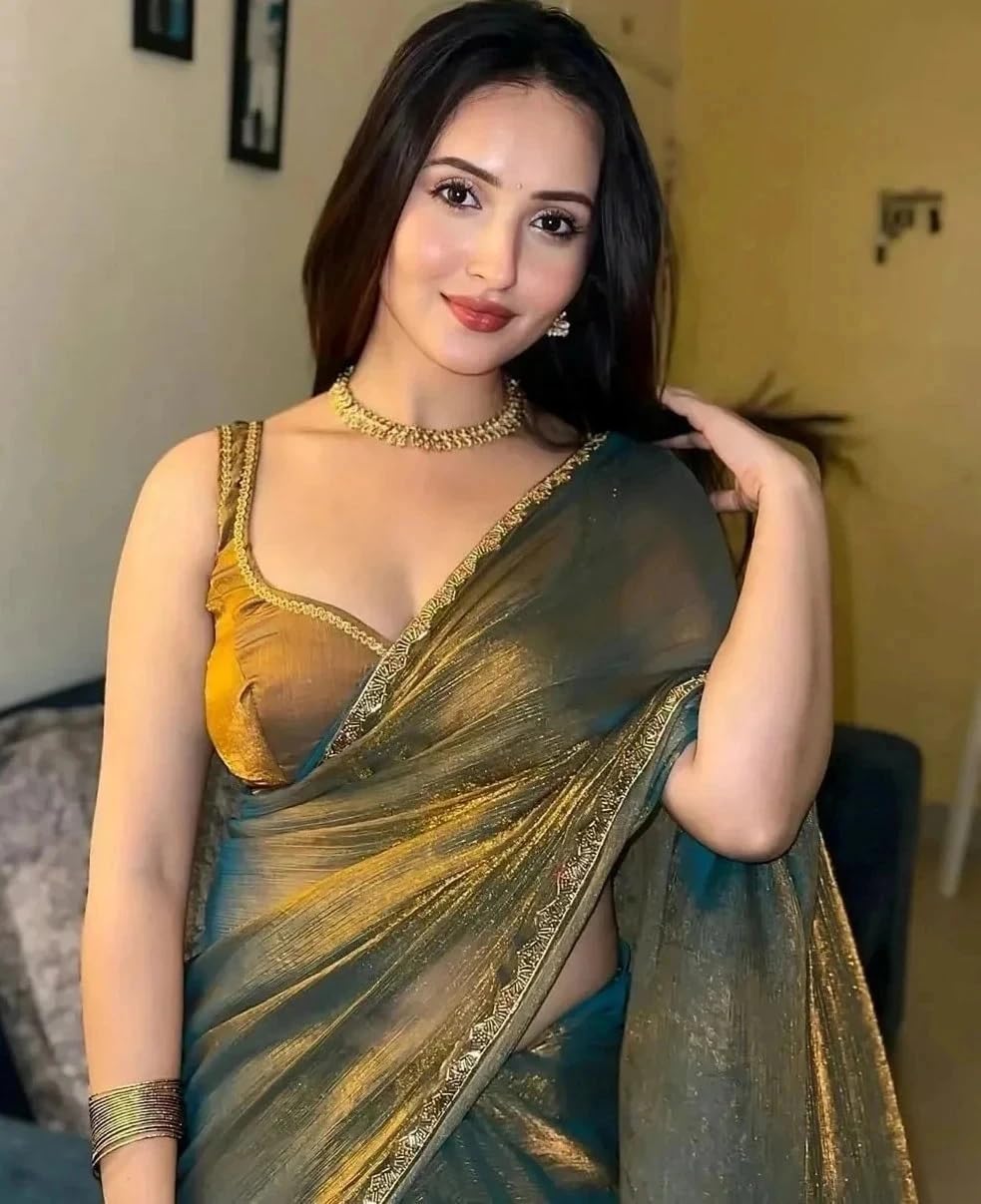 Vasthrlay Classic Traditional Saree with elegant chiffon styling