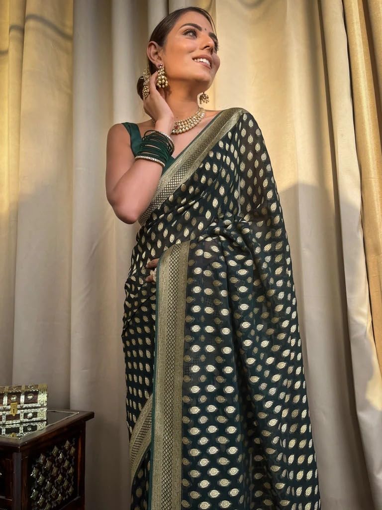 Vasthrlay Classic Traditional Saree with elegant kanjivaram styling