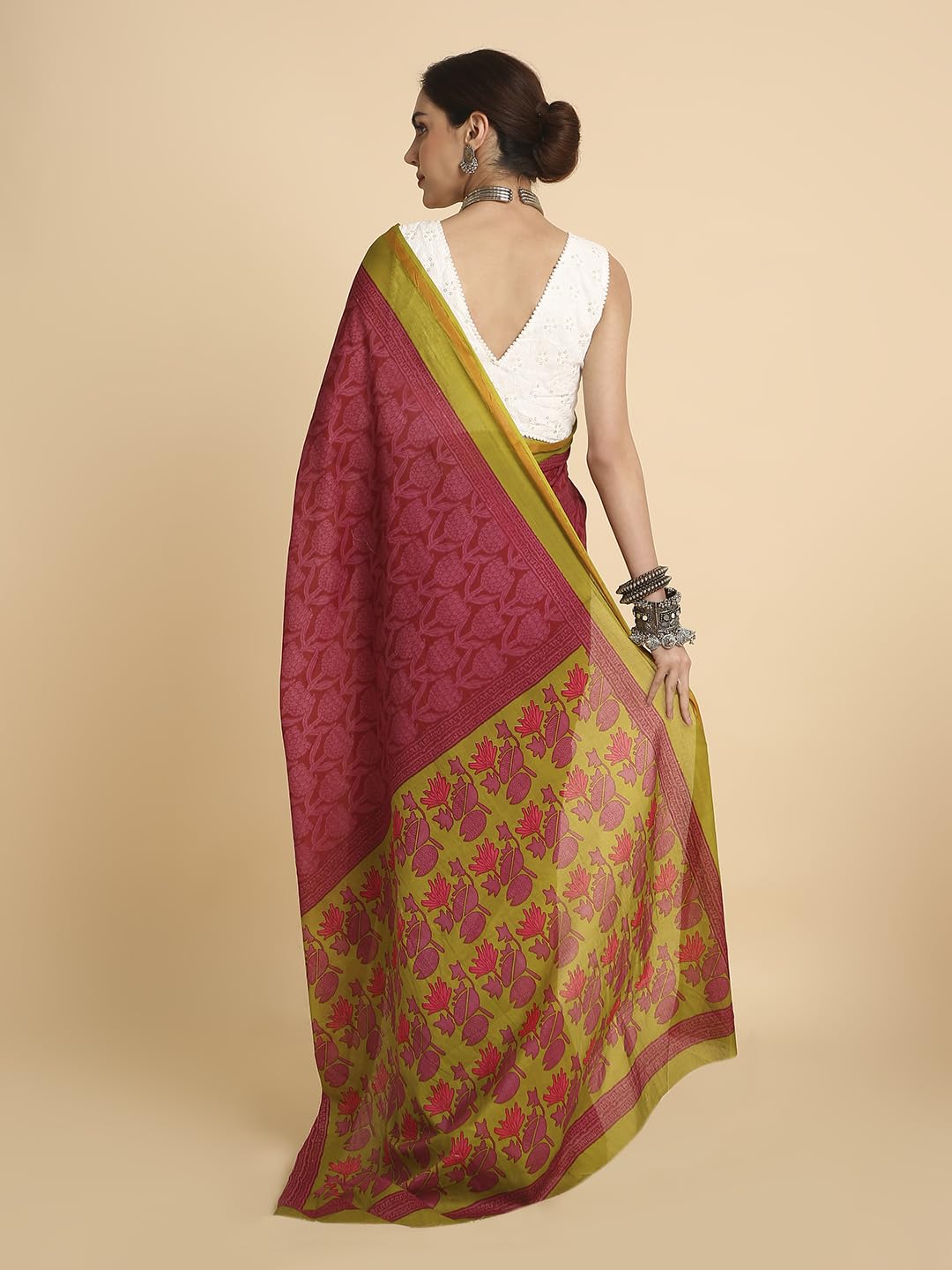 Vasthrlay Classic Saree with elegant ethnic and printed styling