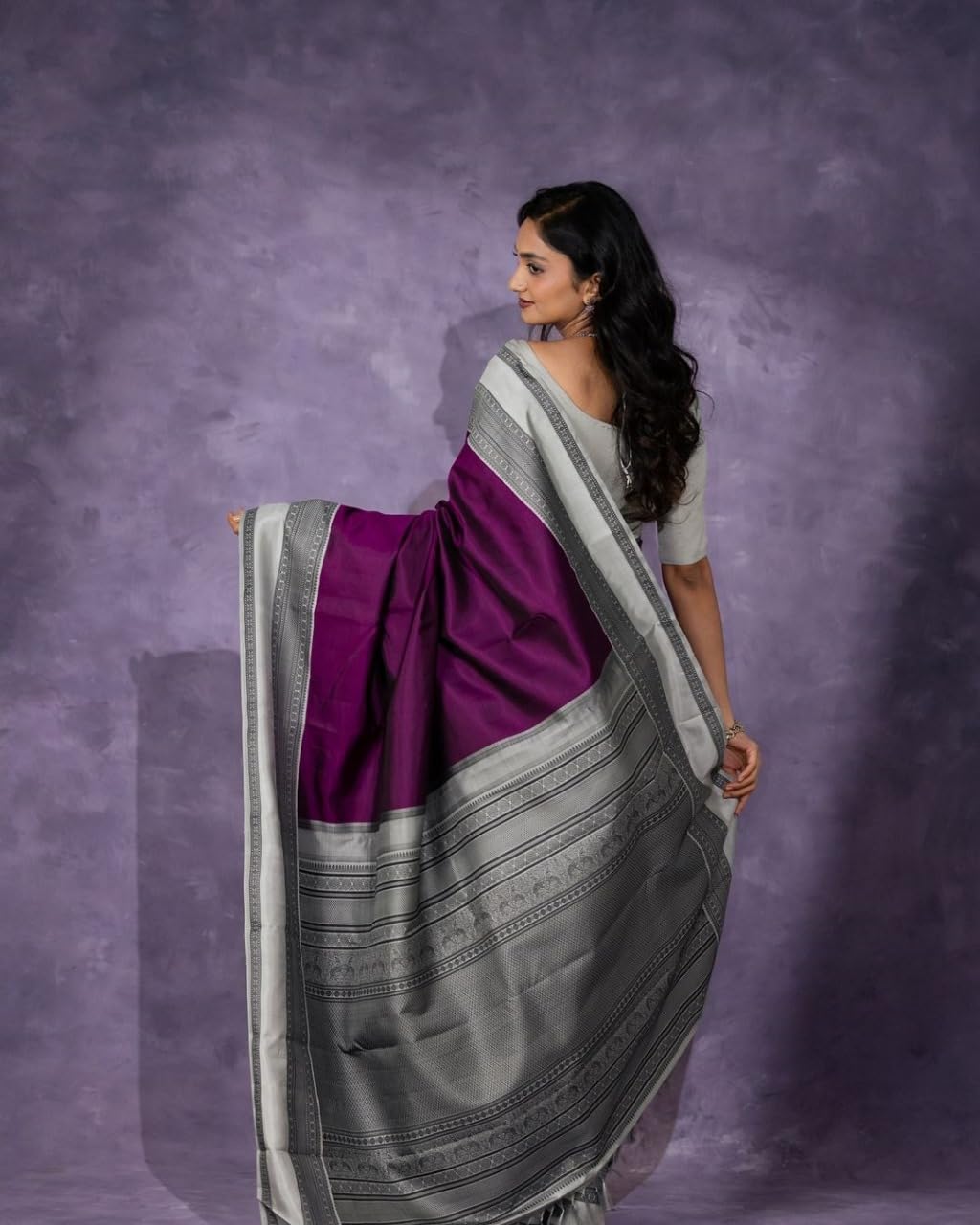 Vasthrlay Classic Traditional Saree with elegant kanjivaram styling
