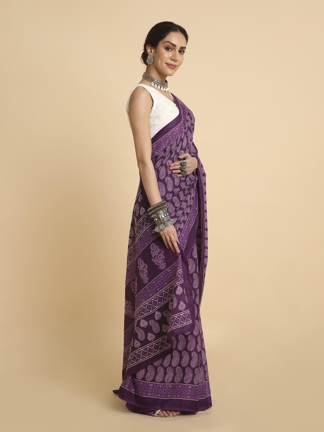 Vasthrlay Traditional Saree in Brown with refined ethnic ethnic appeal