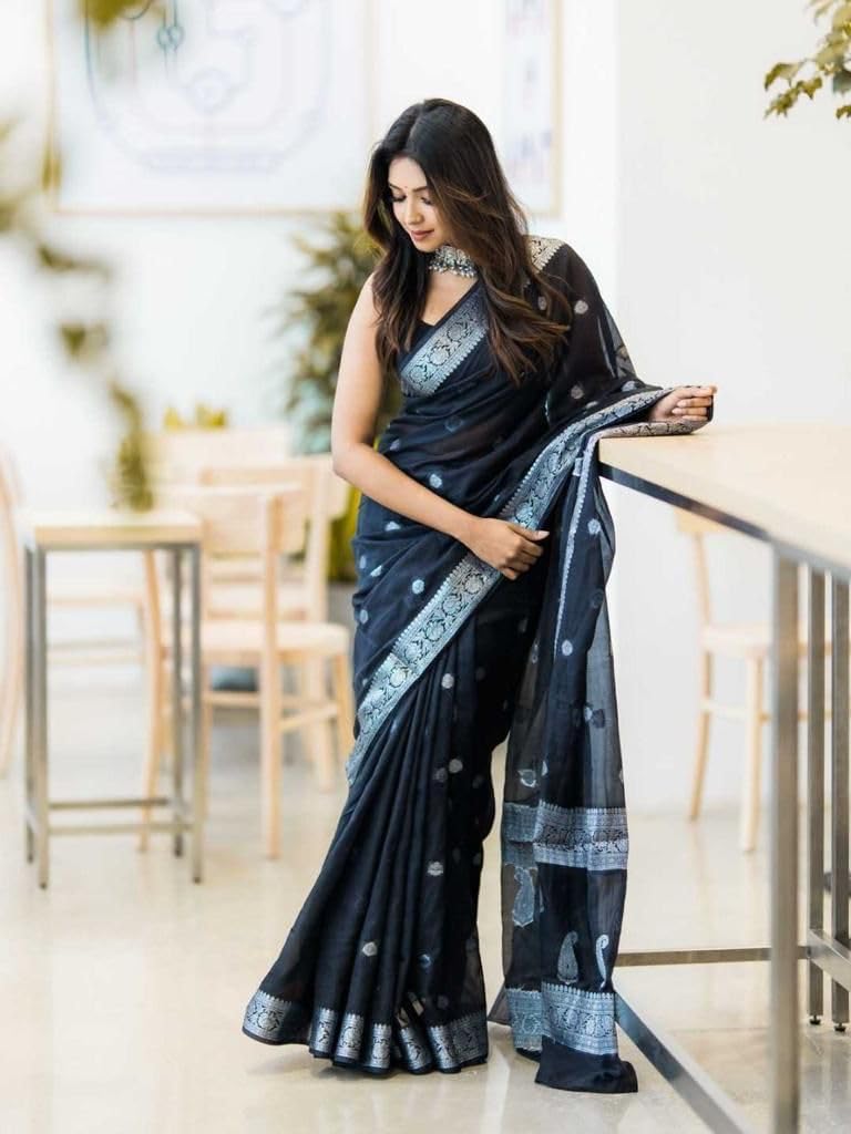 Vasthrlay Classic Traditional Saree with elegant Banarasi styling