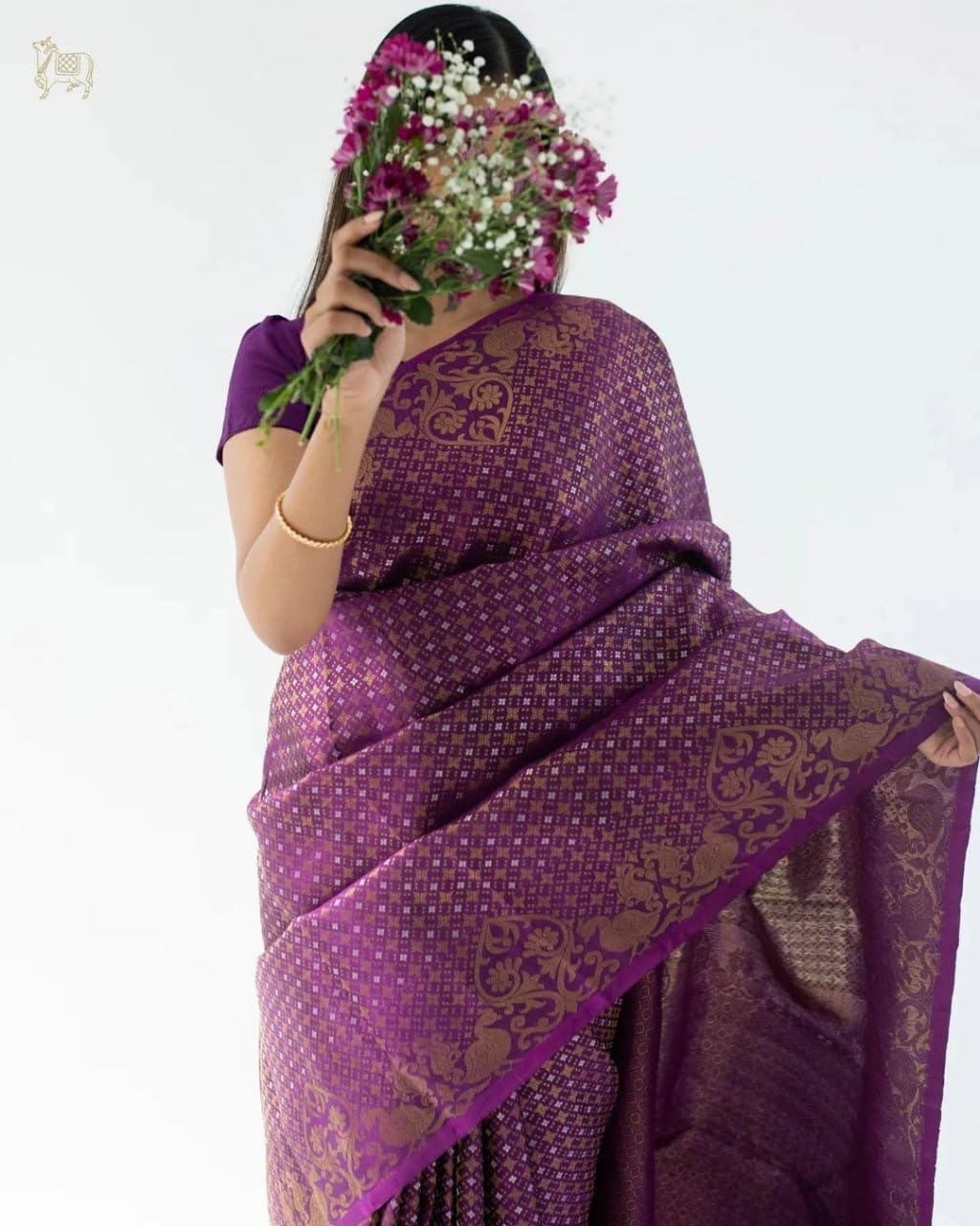 Vasthrlay Classic Traditional Saree with elegant kanjivaram styling