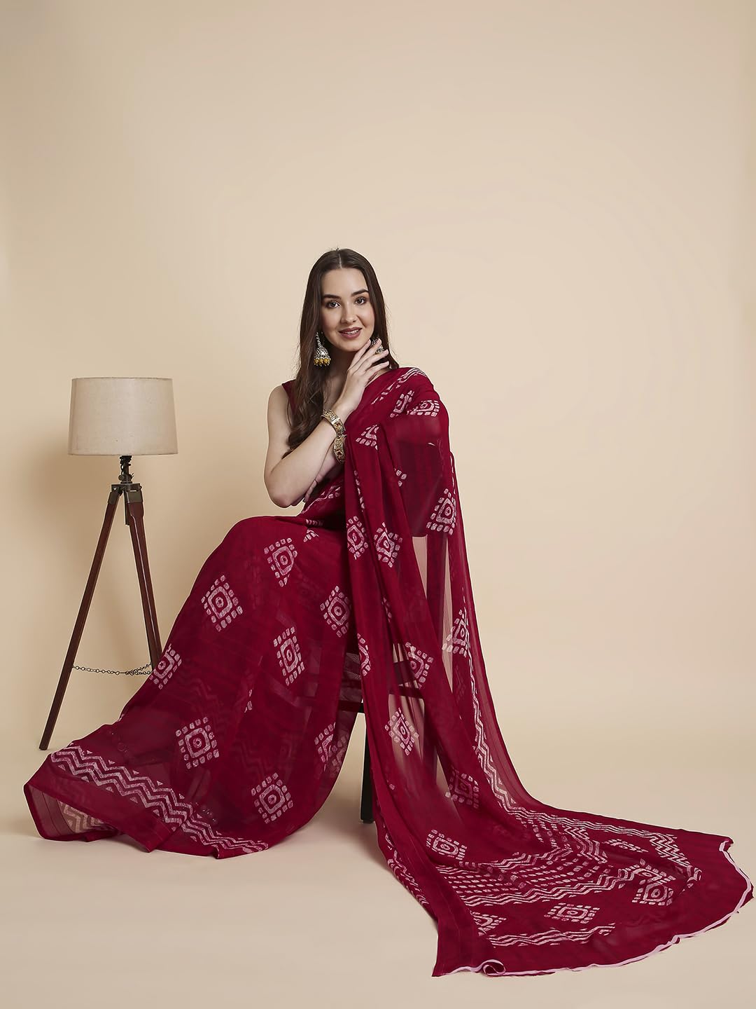 Vasthrlay Georgette Rani Saree with decorative printed design