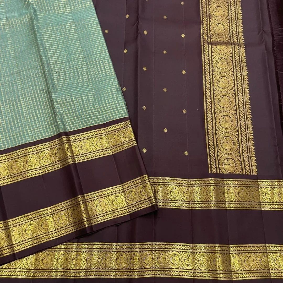 Vasthrlay Traditional Saree in Classic with refined banarasi ethnic appeal