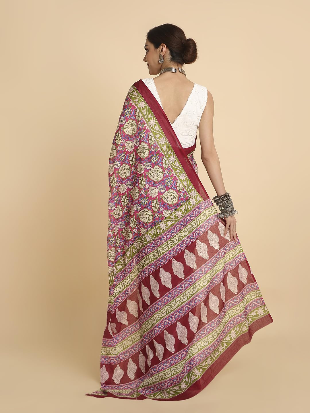 Vasthrlay Classic Saree with elegant ethnic and printed styling