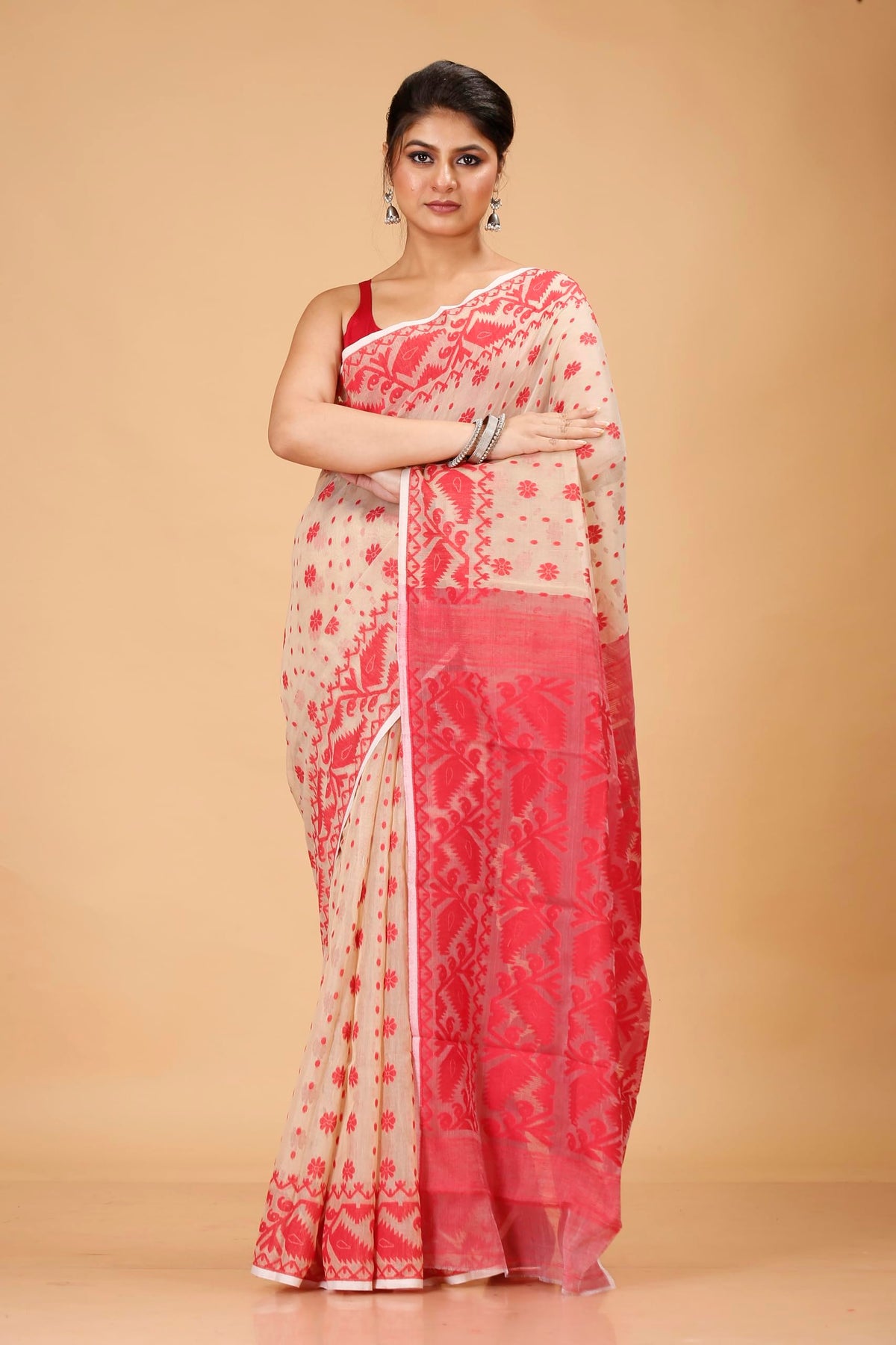 Vasthrlay Classic Traditional Saree with elegant Ethnic styling