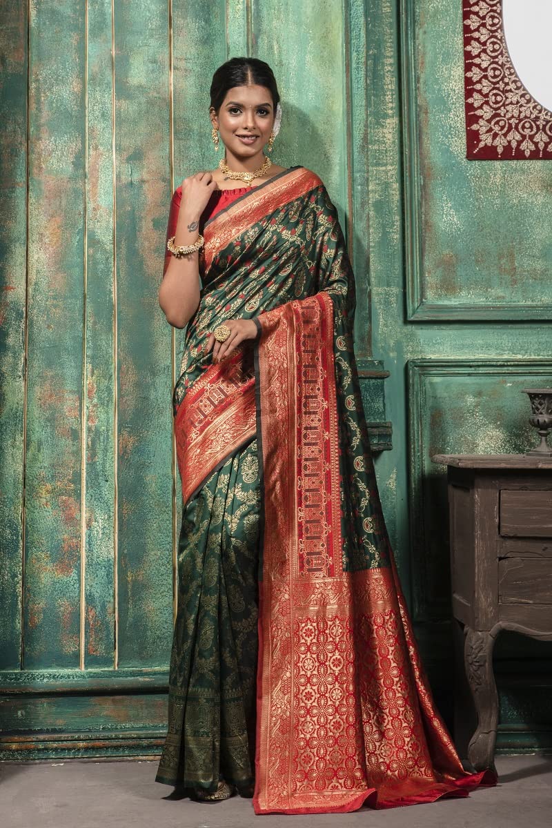 Vasthrlay Classic Traditional Saree with elegant banarasi styling