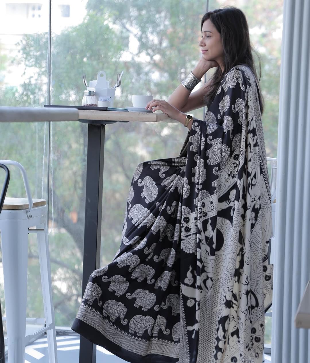 Vasthrlay Designer Saree in Classic with refined ethnic appeal