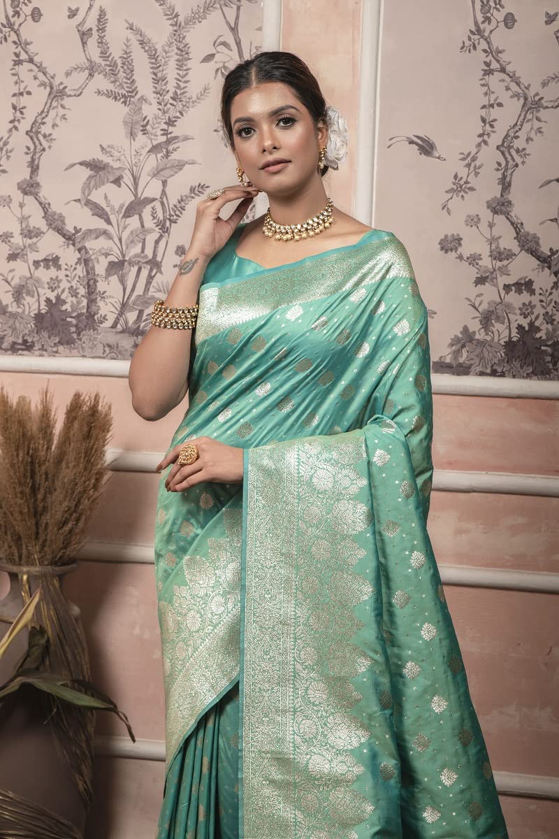 Vasthrlay Classic Traditional Saree for wedding and party wear styling