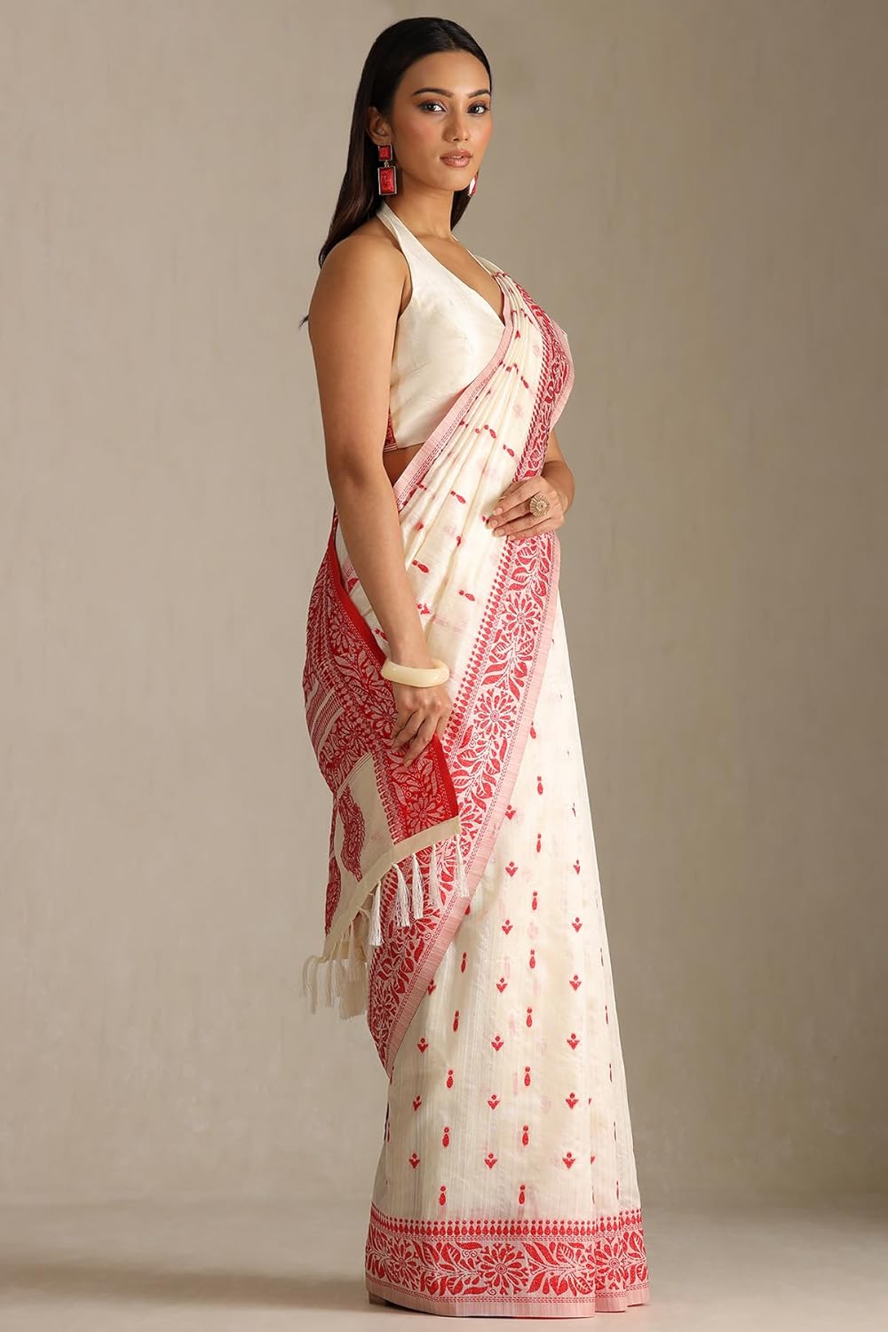 Vasthrlay Tussar White Saree with decorative Traditional design