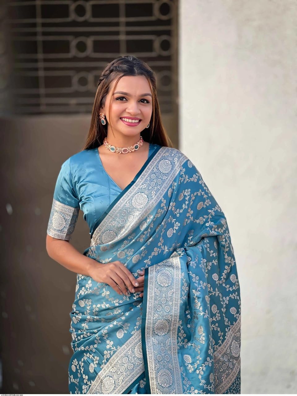 Vasthrlay Banarasi Classic Saree with decorative traditional design