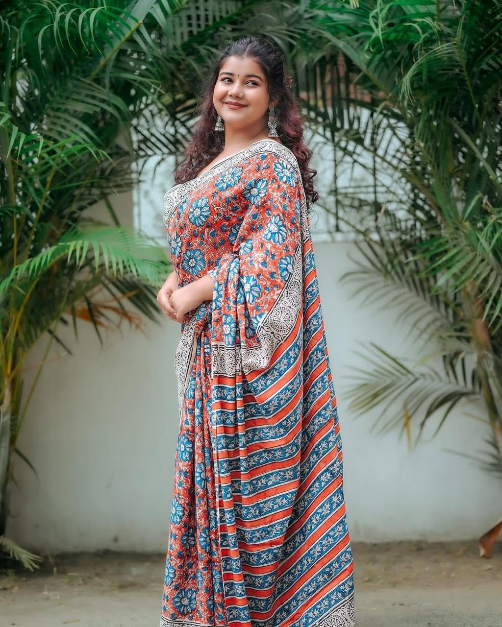 Vasthrlay Classic Traditional Saree for wedding and party wear styling