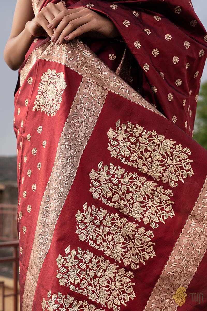 Vasthrlay Red Traditional Saree for wedding and party wear styling