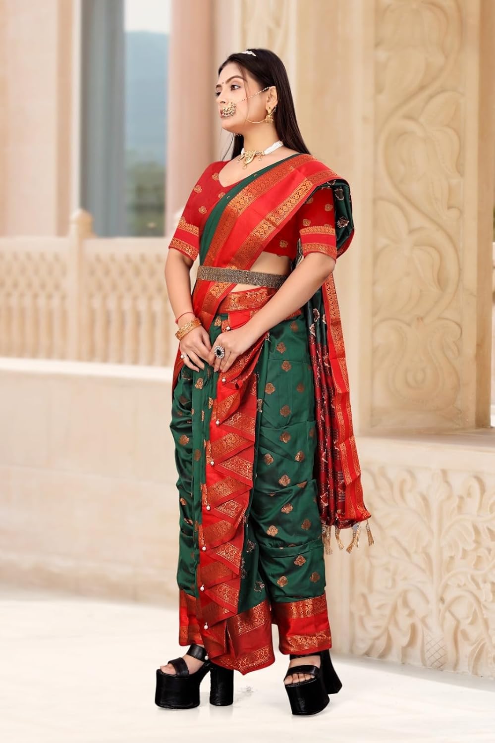 Vasthrlay Classic Traditional Saree with elegant Paithani styling