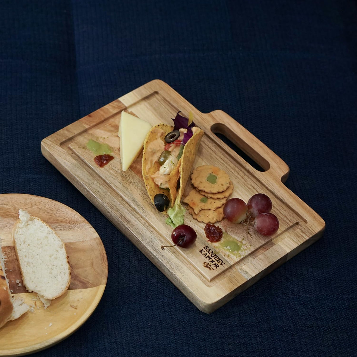 Sanjeev Kapoor Neem Wood Rectangle Serving Platter with Handle