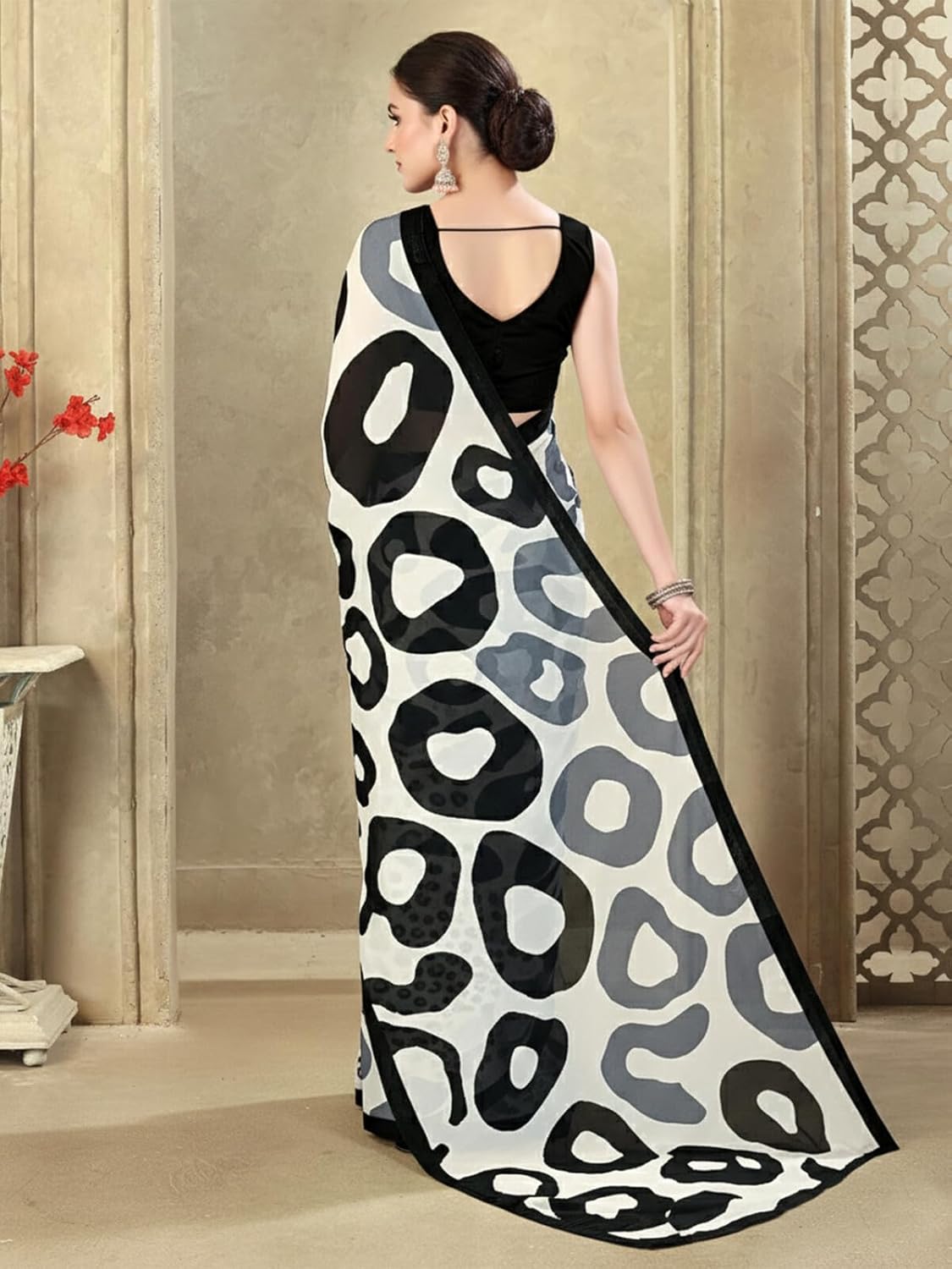Vasthrlay Ethnic White Saree with decorative printed design