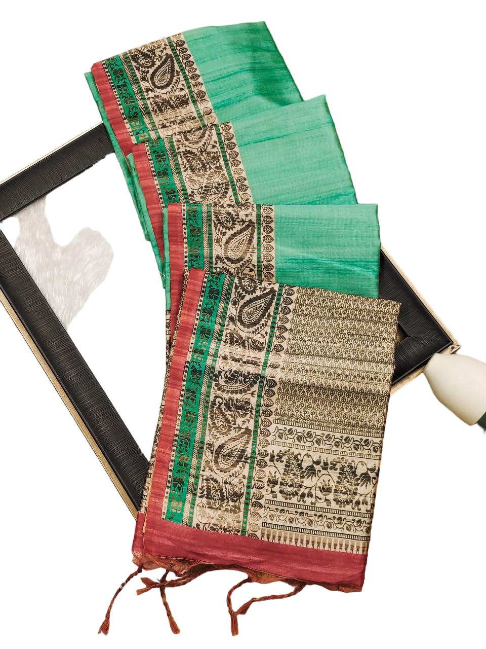 Vasthrlay Classic Ethnic Printed Saree for festive ethnic occasions