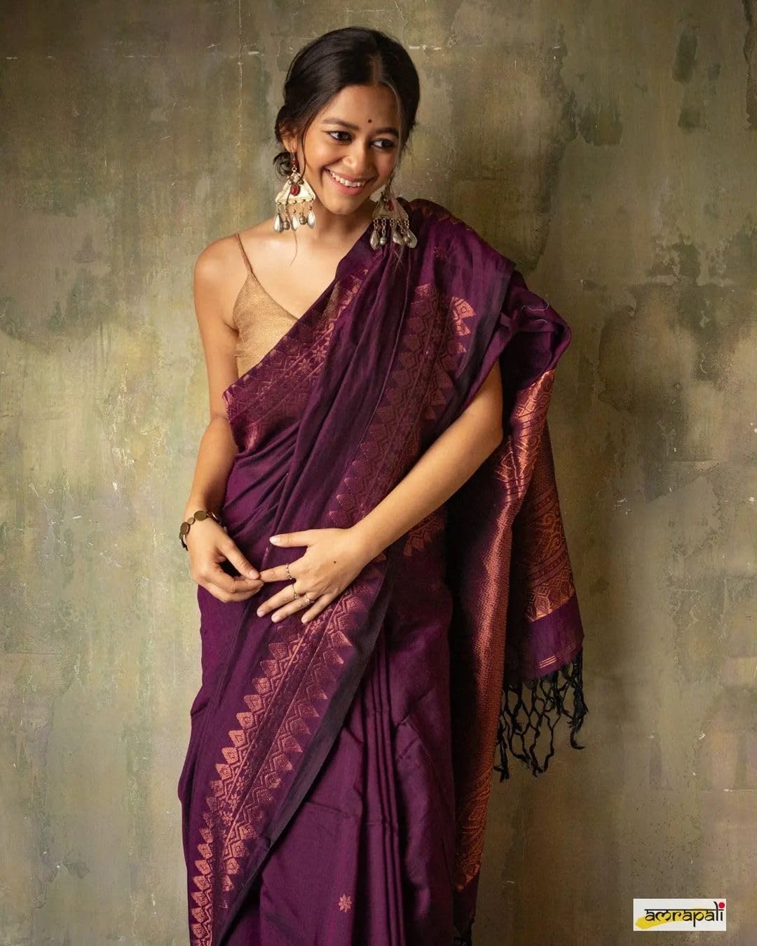 Vasthrlay Classic Traditional Saree for wedding and party wear styling