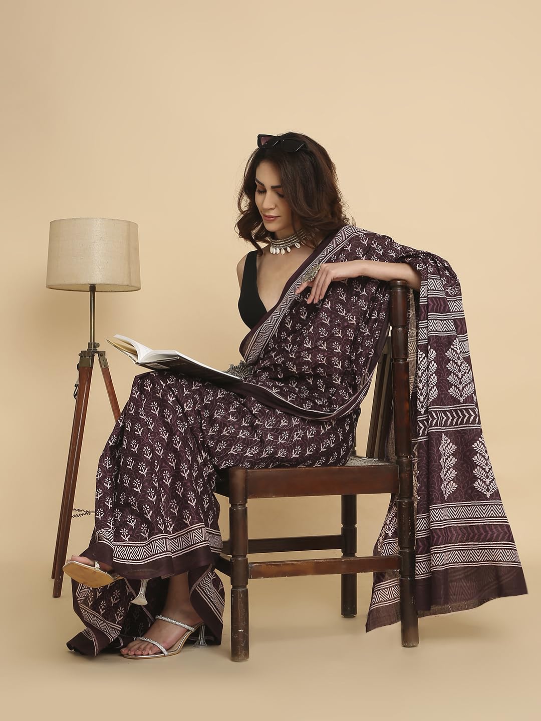Vasthrlay Printed Saree in Classic with refined ethnic ethnic appeal