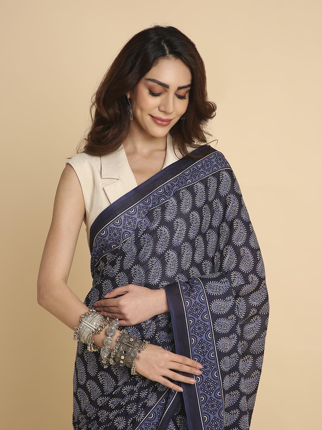 Vasthrlay Classic Traditional Saree for wedding and party wear styling