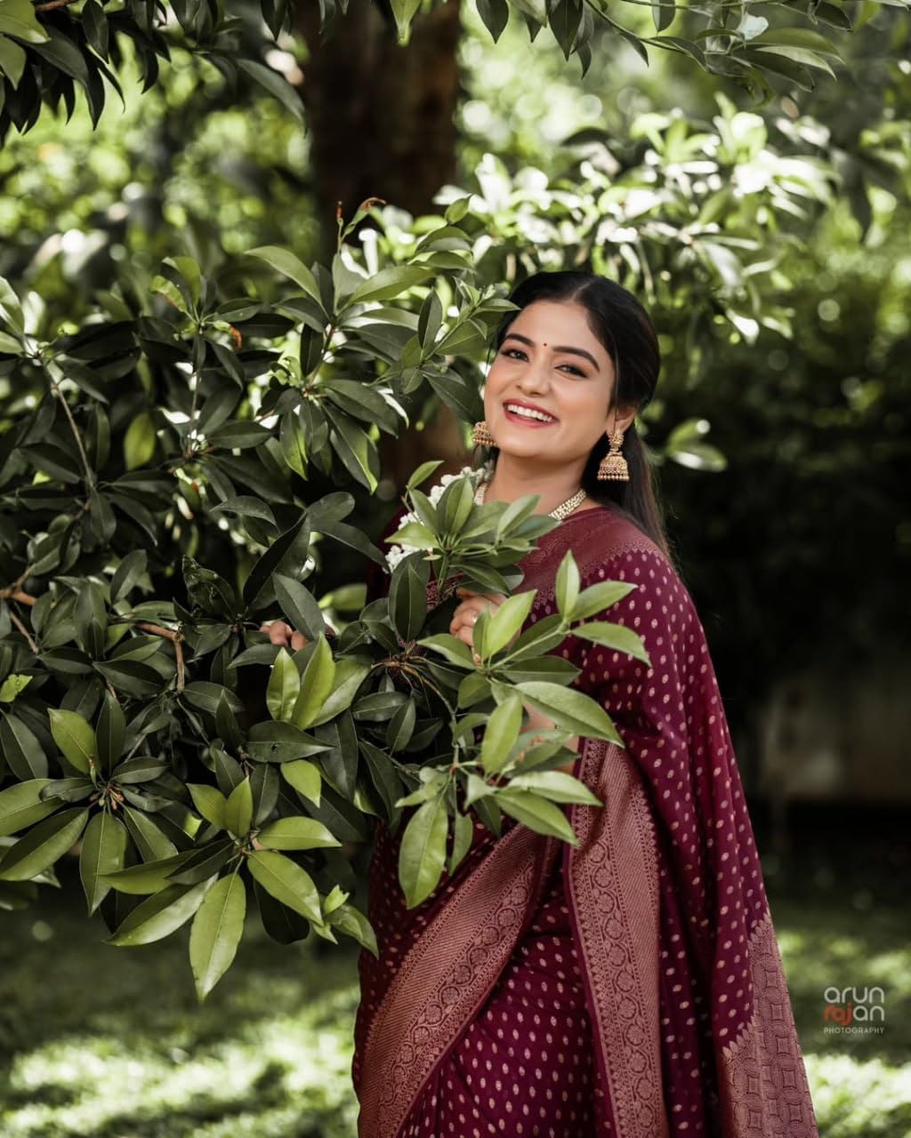 Vasthrlay Traditional Saree in Lavender with refined kanjivaram ethnic appeal