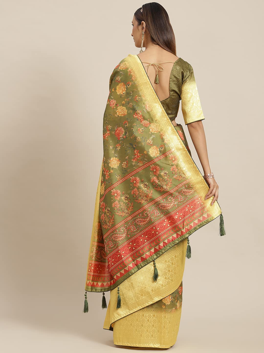 Vasthrlay Classic Traditional Saree for wedding and party wear styling