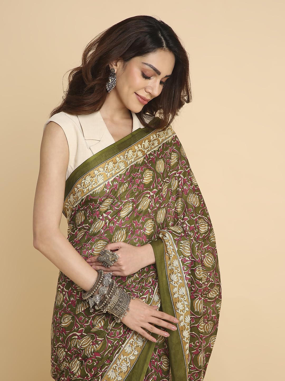 Vasthrlay Classic Traditional Saree for wedding and party wear styling