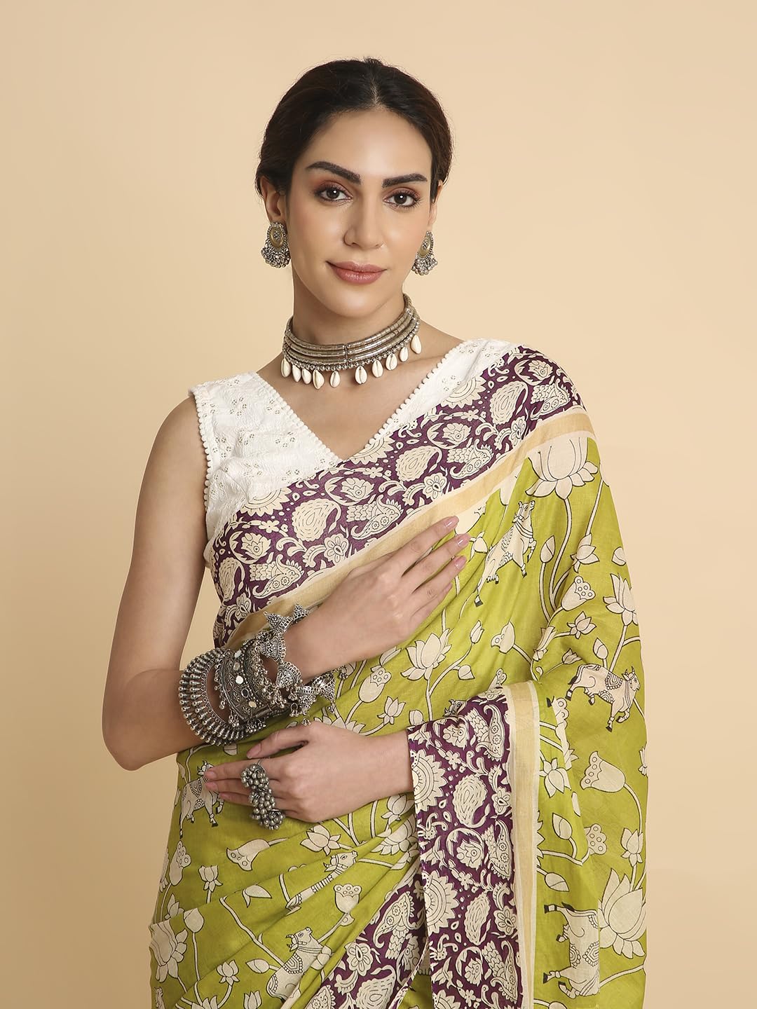 Vasthrlay Classic Traditional Saree for wedding and party wear styling