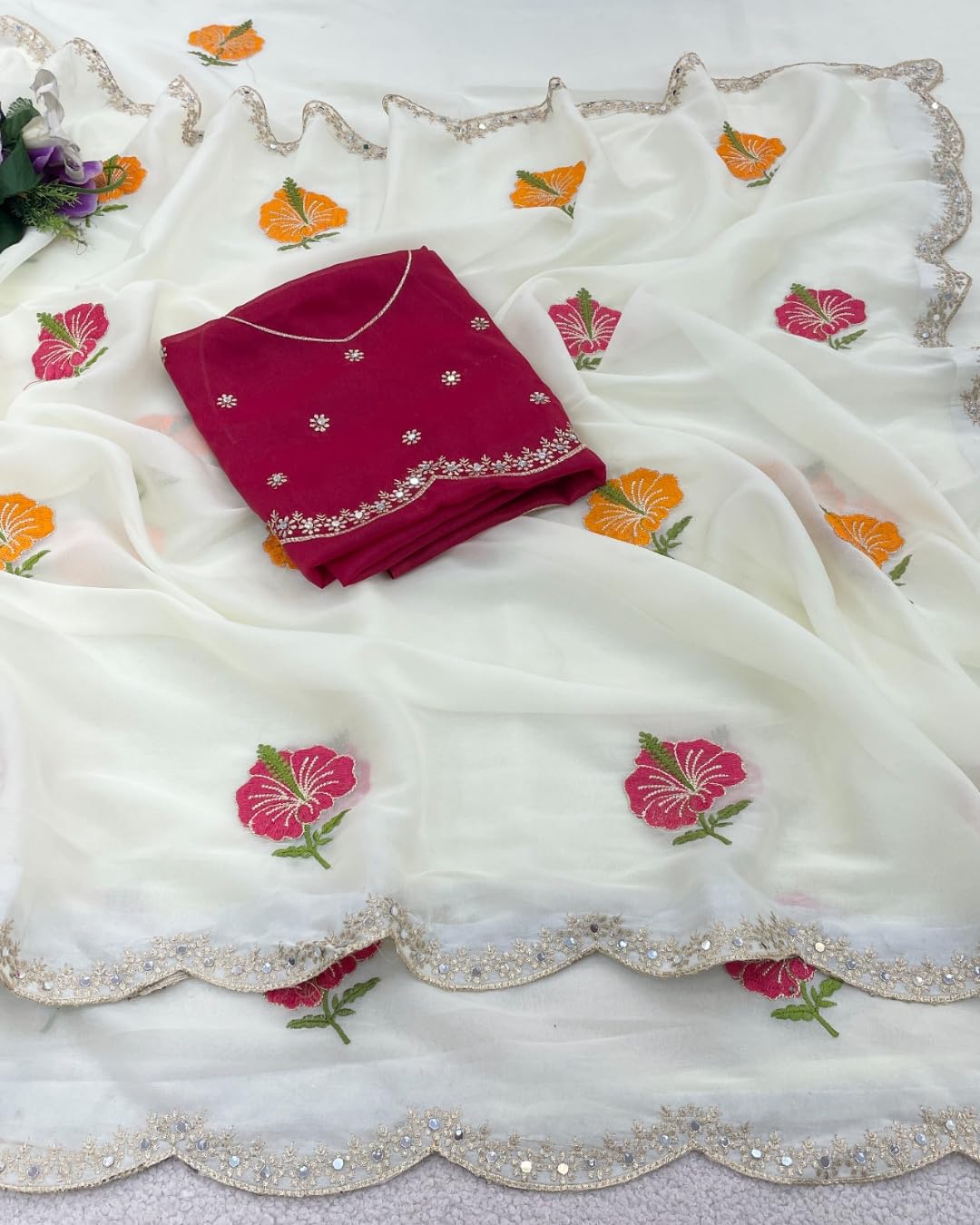 Vasthrlay Traditional Saree in Classic with refined ethnic appeal
