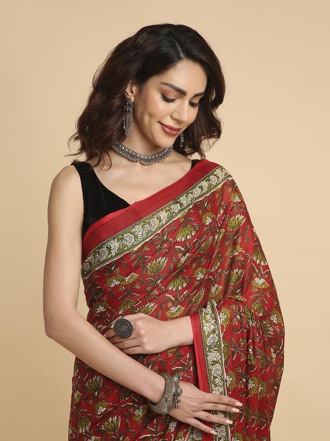 Vasthrlay Classic Traditional Saree for wedding and party wear styling
