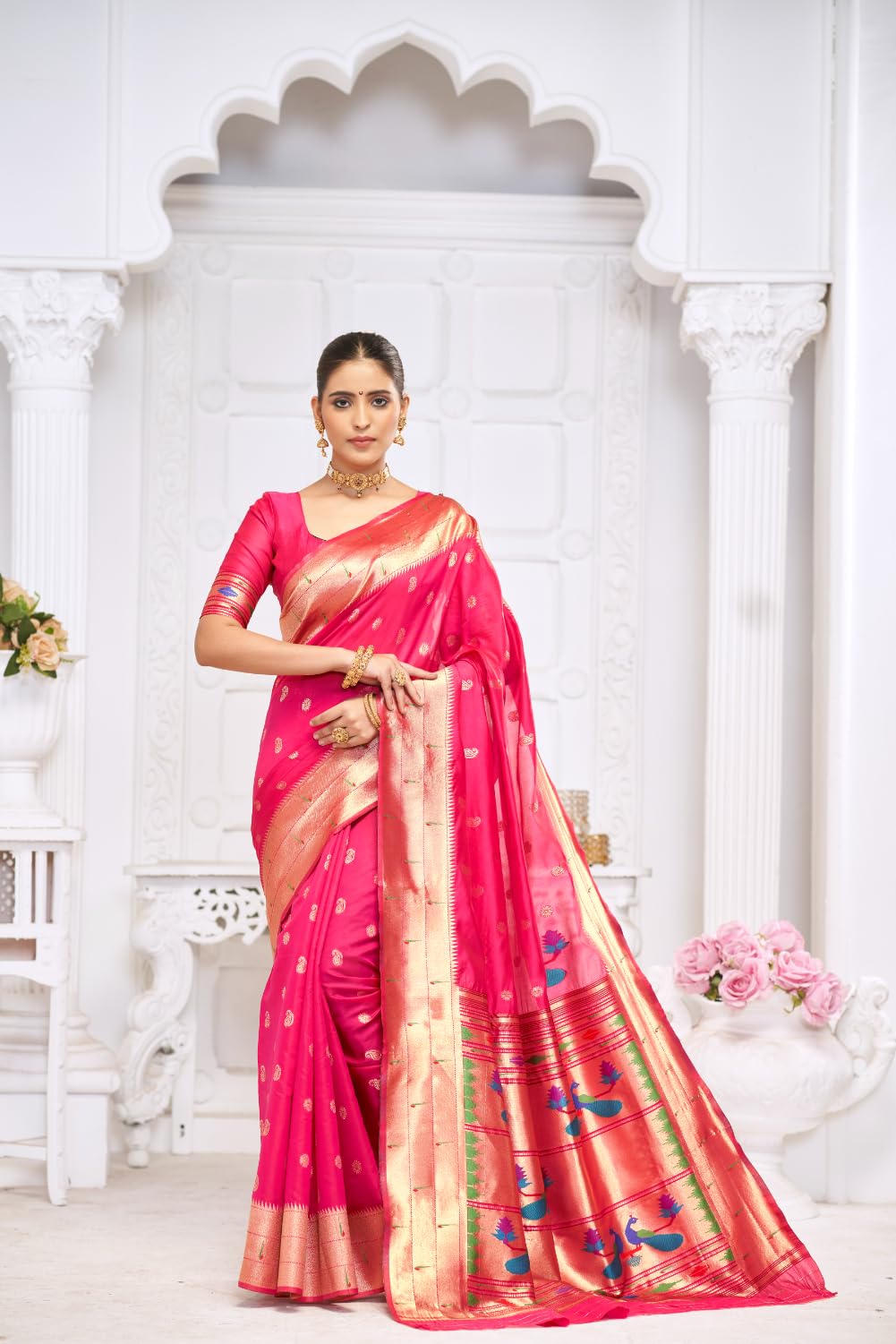 Vasthrlay Classic Traditional Saree with elegant paithani styling
