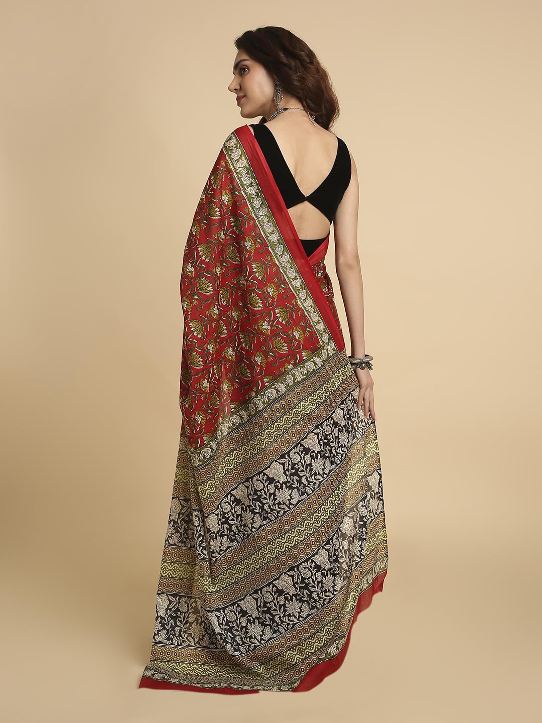 Vasthrlay Classic Saree with elegant ethnic and printed styling