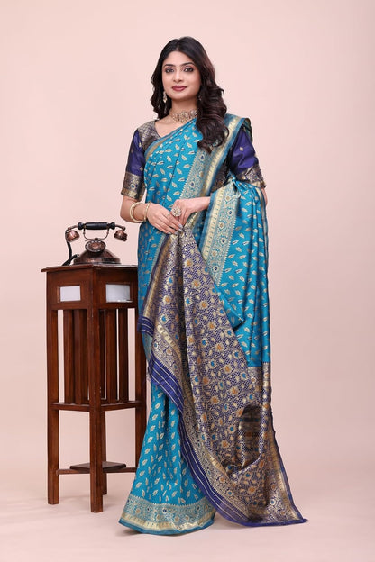 VasthrlayEthnic Classic Saree with refined wedding design
