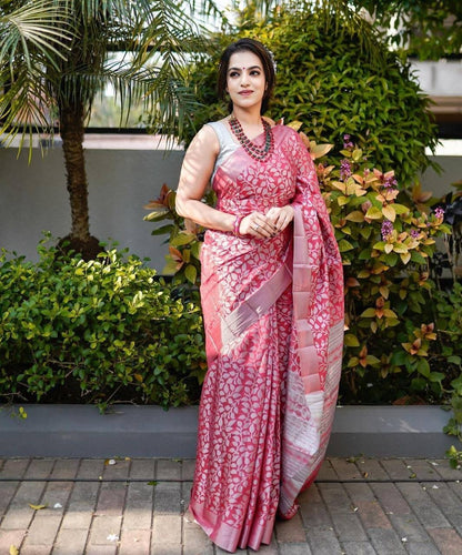 Vasthrlay Classic Traditional Saree with elegant banarasi styling