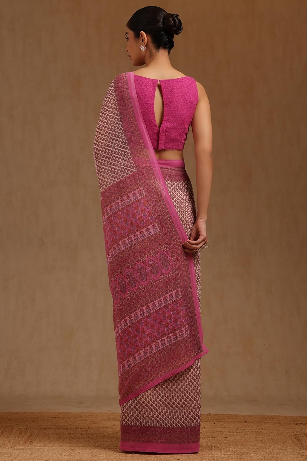 Vasthrlay Magenta Traditional Saree for wedding and party wear styling