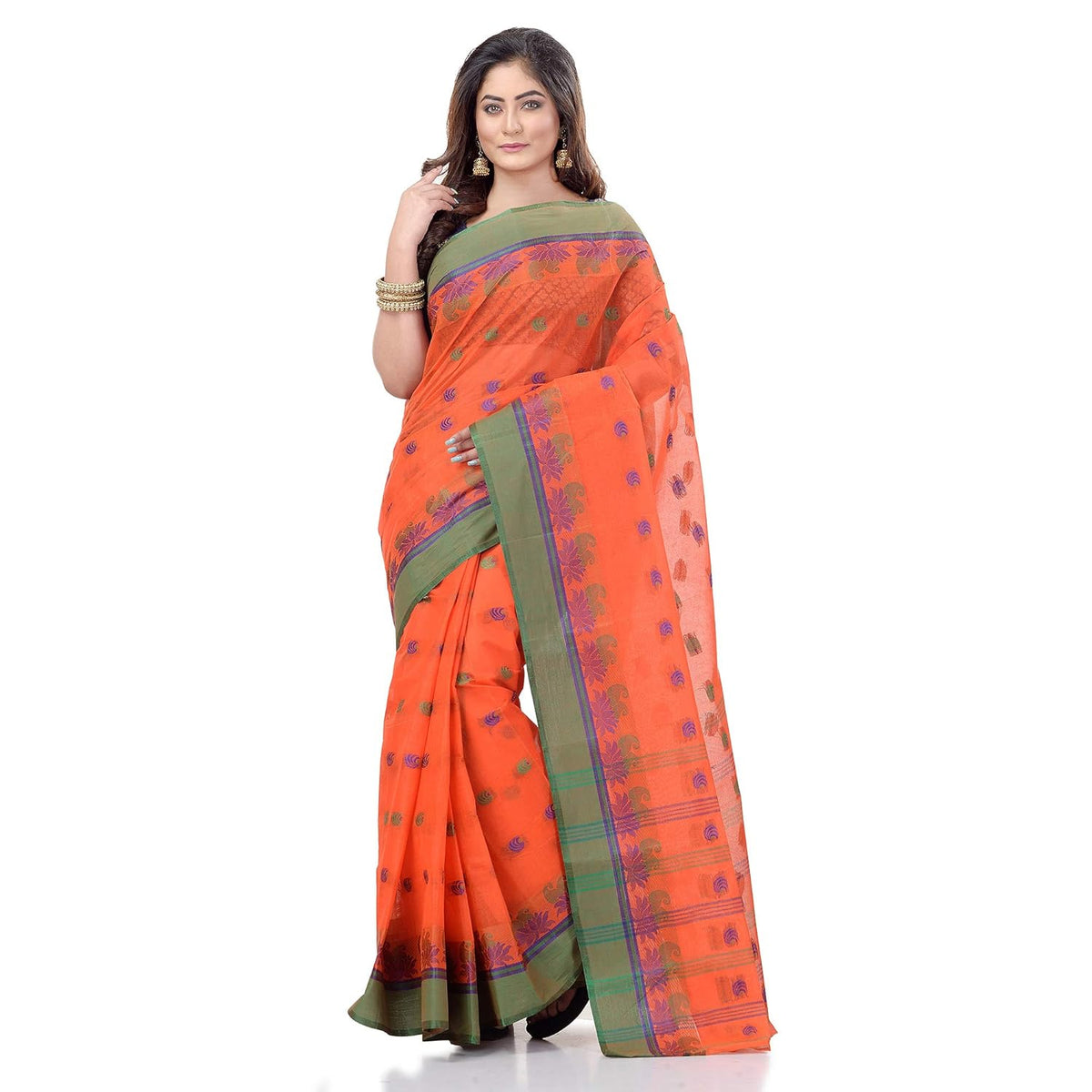 Vasthrlay Classic Traditional Saree with elegant Ethnic styling