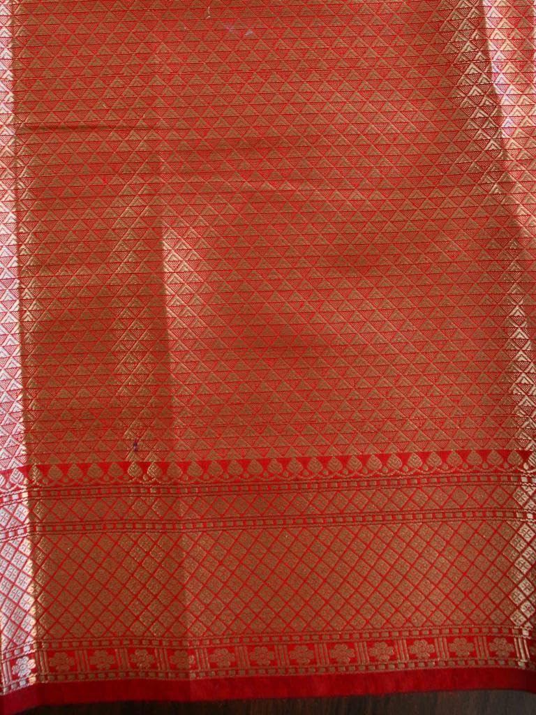 Vasthrlay Traditional Saree in Classic with refined kanjivaram ethnic appeal