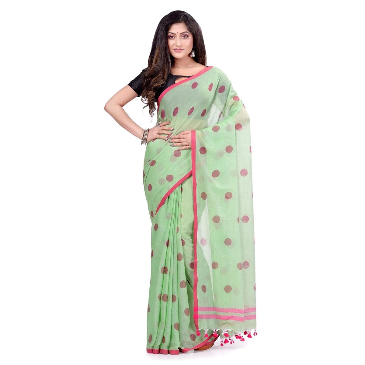Vasthrlay Traditional Saree in Classic with refined ethnic appeal