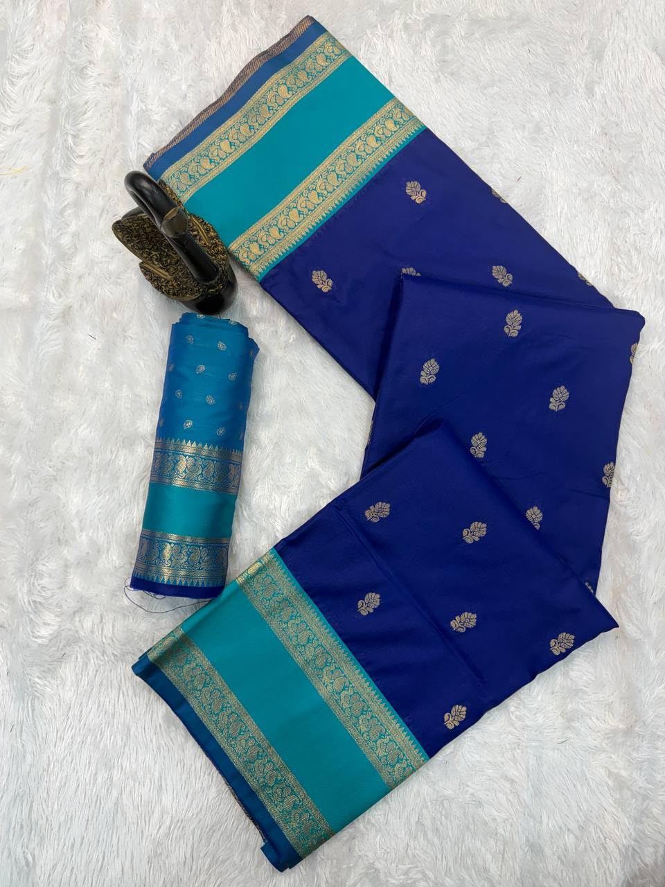 Vasthrlay Classic Traditional Saree for wedding and party wear styling