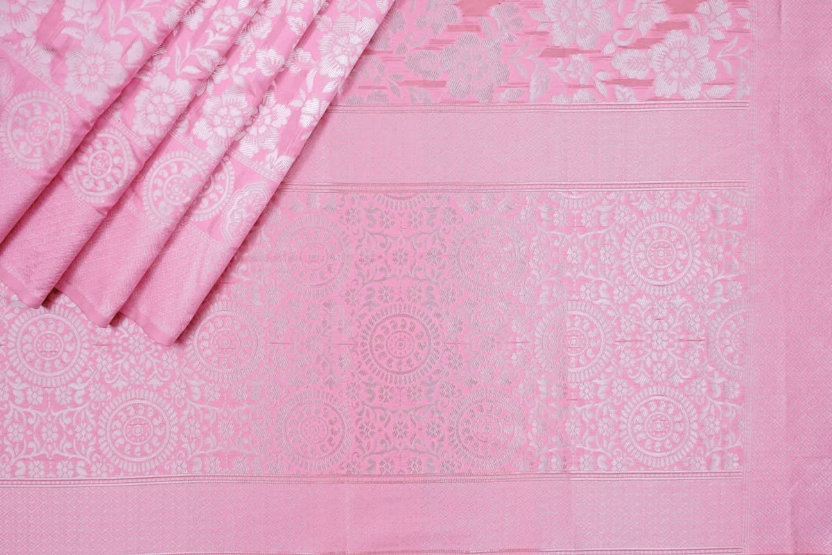 Vasthrlay Traditional Saree in Pink with refined kanjivaram ethnic appeal