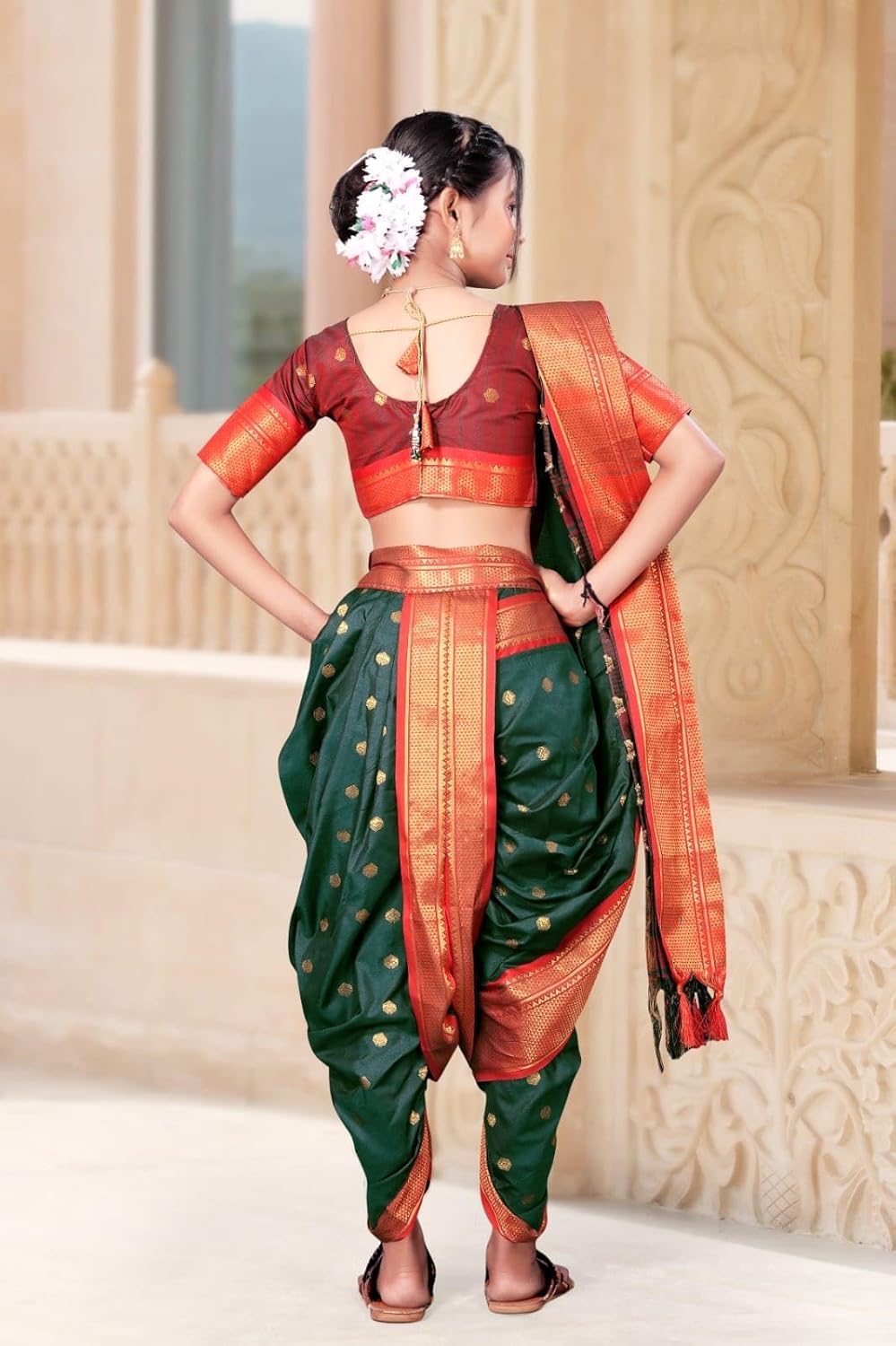 Vasthrlay Classic Traditional Saree for wedding and party wear styling