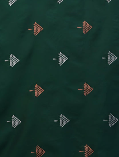 Vasthrlay Traditional Saree in Classic with refined banarasi ethnic appeal