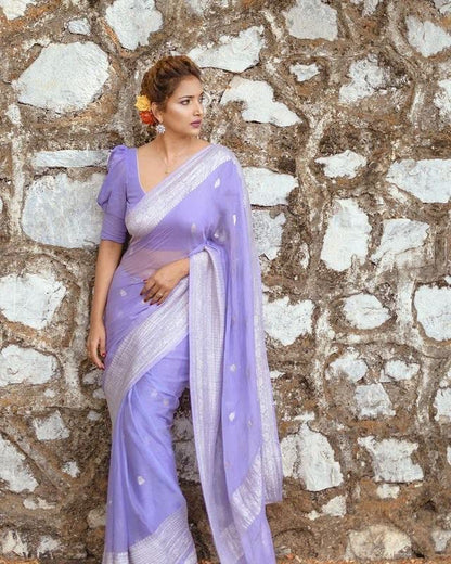 Vasthrlay Classic Border Saree with elegant kanjivaram styling