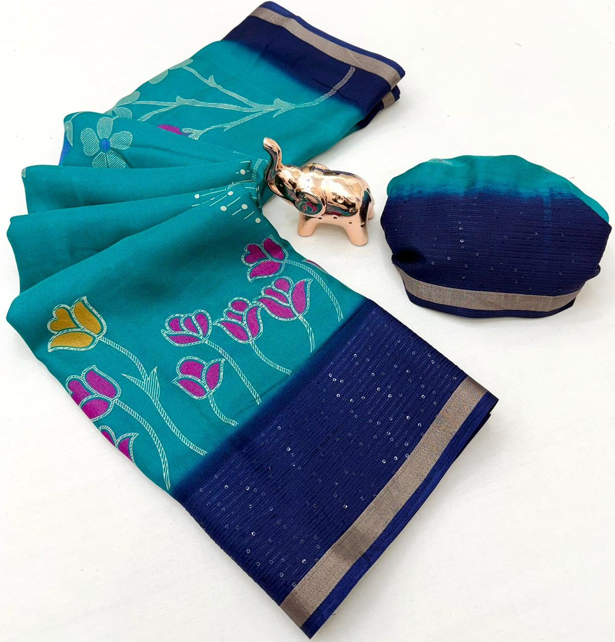 Vasthrlay Ethnic Classic Saree with decorative Traditional design