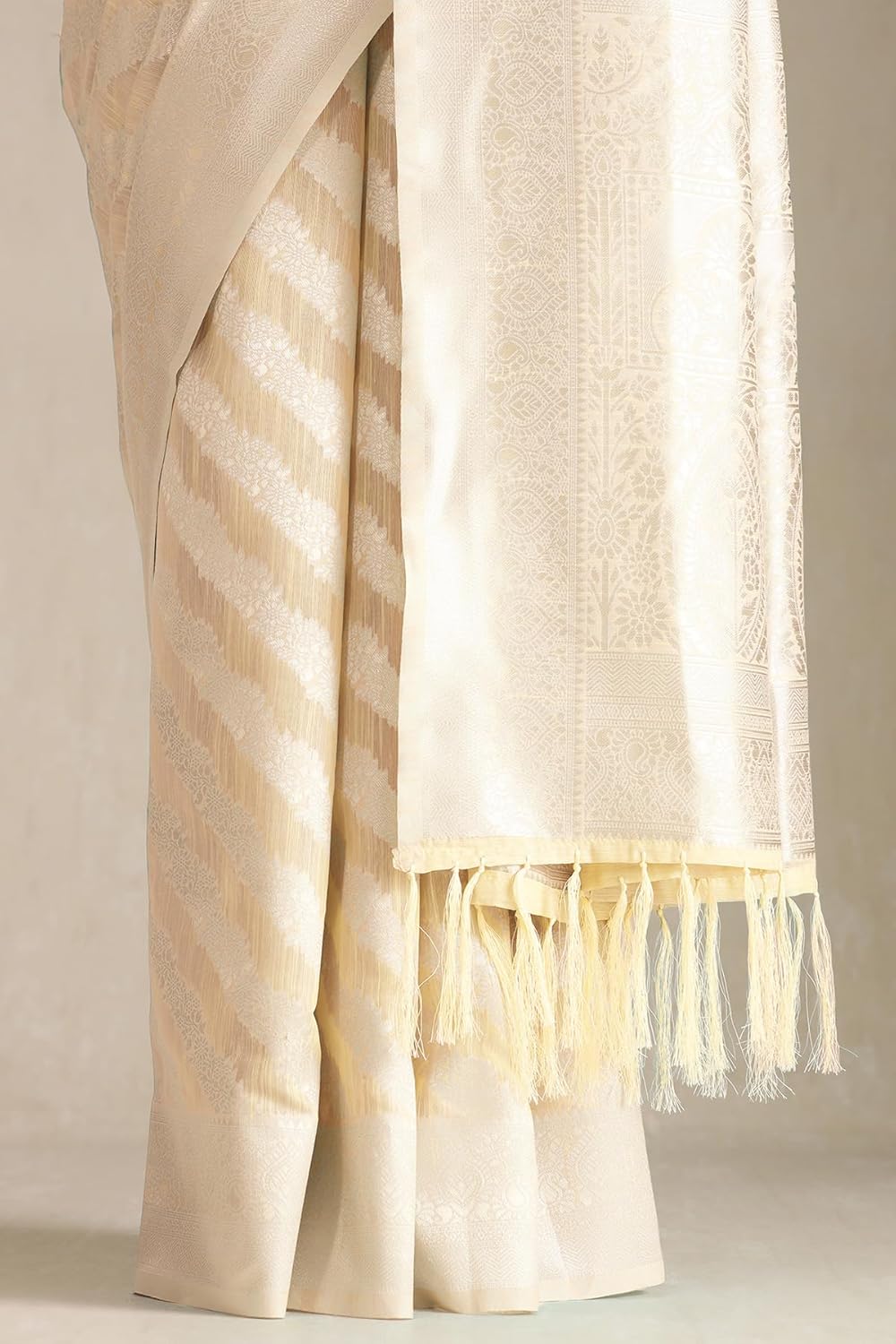 Vasthrlay Traditional Saree in Cream with refined ethnic appeal