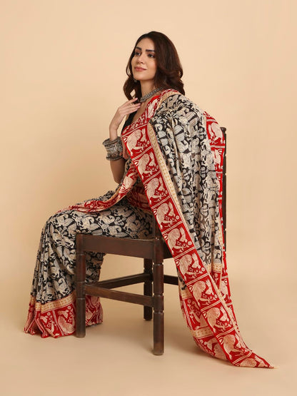 Vasthrlay Ethnic Classic Saree with decorative printed design